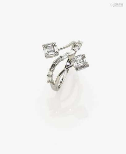Zarter Vis-à-Vis Ring mit Brillanten und Diamanten