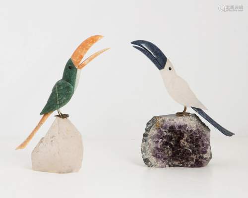 Two lapidary models of birds