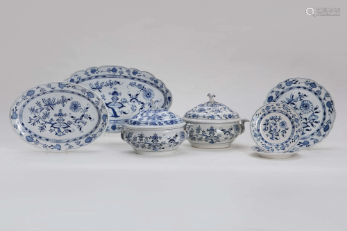 Seven pieces of Meissen onion pattern porcelain