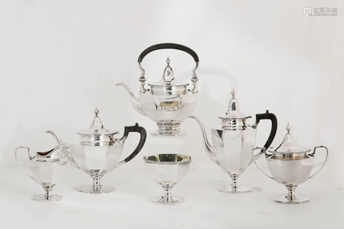 A Roger Williams Silver Co. sterling silver six piece