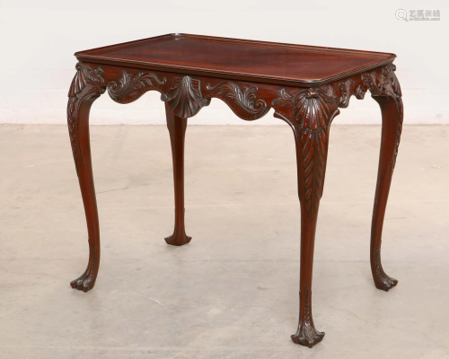 A Kindel Irish Georgian style mahogany table