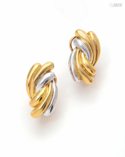 A pair of 18k bi-color gold earclips