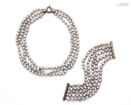 A colored pearl & silver necklace & bracelet set