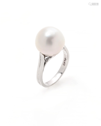 A South Sea pearl and platinum ring