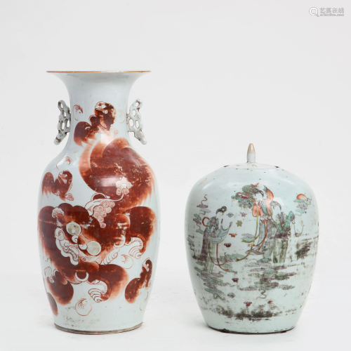 A Chinese porcelain vase and covered jar