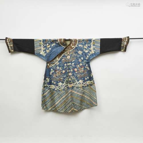 晚清 藍地緞繡龍袍 A Blue Ground Silk Emboidered Dragon Robe, Late Qing Dynasty