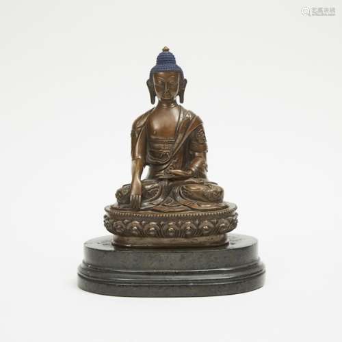 銅釋迦牟尼座像 A Bronze Figure of Shakyamuni