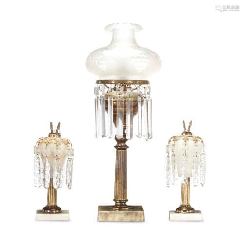 Classical patinated and gilt bronze Sinumbra lamp and