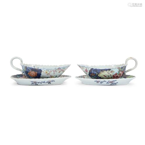 Pair of Chinese Export porcelain 'Tobacco leaf' sauce