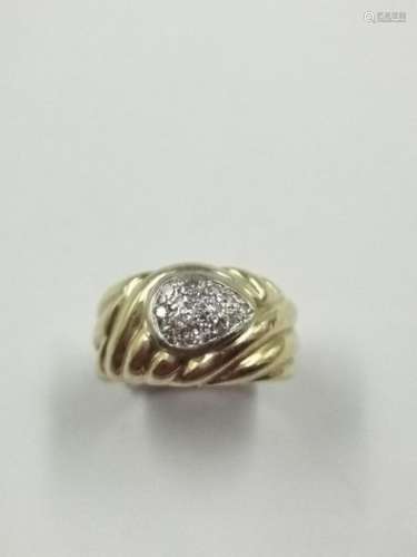 Ring in 18k yellow gold with twisted gadroons deco…