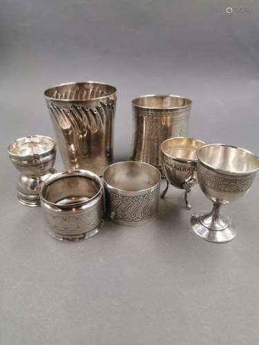 Set of two timpani, two egg cups and three napkin …