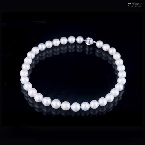 A SOUTH SEA PEARL NECKLACE, AIGL CERTIFIED