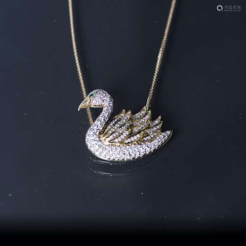 A YELLOW GOLD SWAN PENDANT,  GLS CERTIFIED