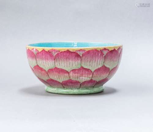A CHINESE ANTIQUE FAMILLE ROSE 'LOTUS' BOWL
