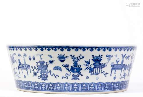 A LARGE BLUE AND WHITE VESSEL