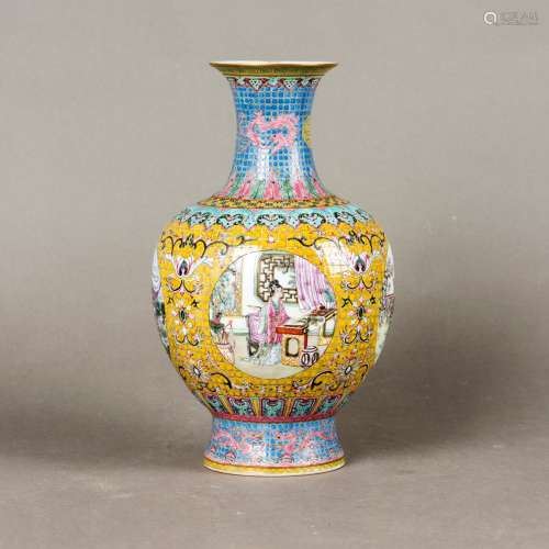 A CHINESE ANTIQUE FAMILLE ROSE 'FIGURES' VASE
