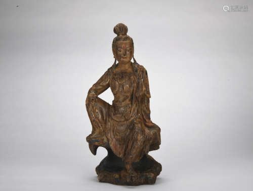 Qing Dynasty camphorwood statue of Goddess Guanyin