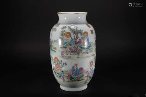 Qing synasty pastel lantern-shaped vase with eighteen arhats