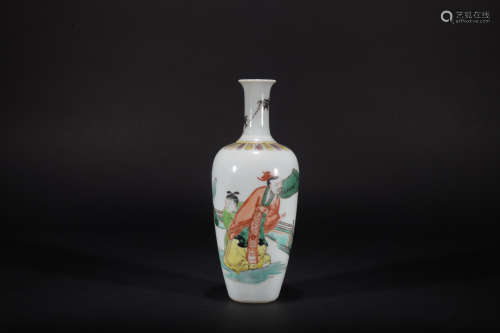 Qing dynasty colorful figure vase