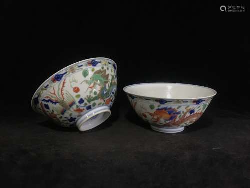 A Pair of Famille Verte Porcelain Bowls