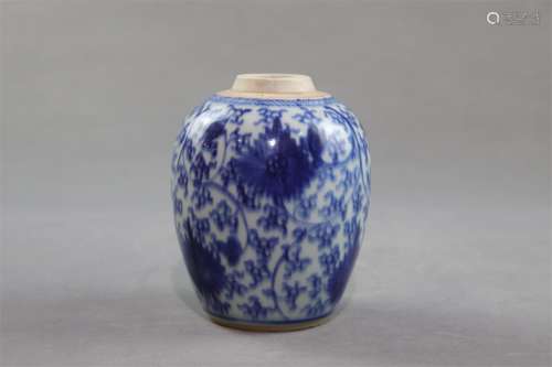 A Blue and White Porcelain Pot
