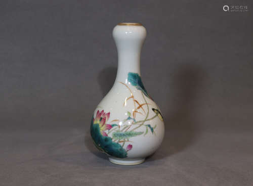 A Famille Rose Garlic Head Shaped Porcelain Vase