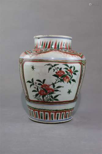 A Red-green Glazed Porcelain Baluster Jar