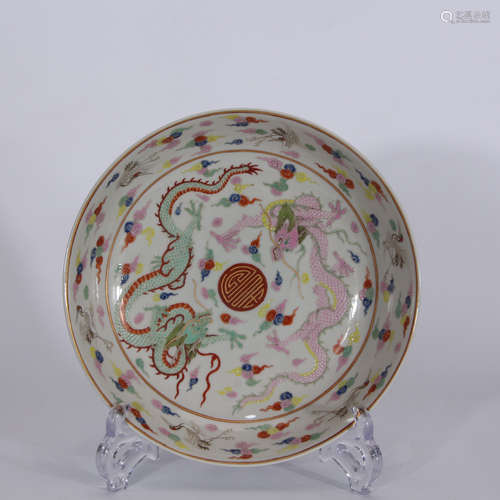 A Chinese Famille Rose Porcelain Plate