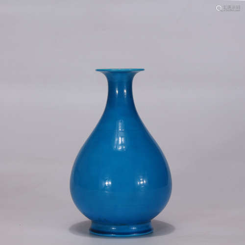 A Chinese Blue Glazed Porcelain 'Yuhuchunping' Vase 