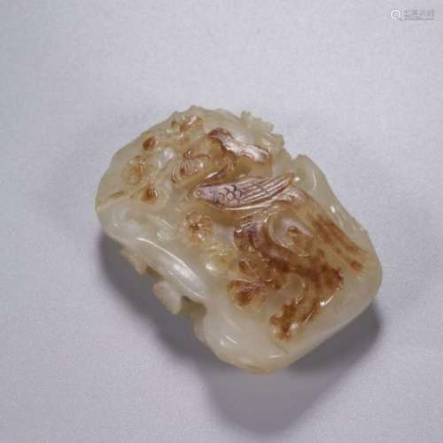 A CHINESE JADE CARVED PENDANT
