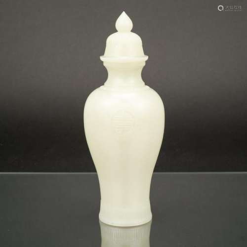 CHINESE WHITE JADE BALUSTER VASE WITH COVER