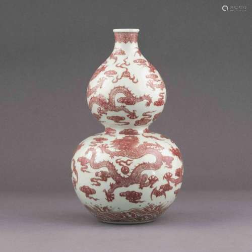 QIANLONG RED AND WHITE DRAGON DOUBLE GOURD VASE