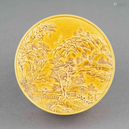 QIANLONG CARVED PORCELAIN YELLOW MONOCHROME LIDDED INK