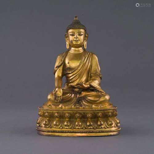 QING GILT BRONZE SEATED SHAKYAMUNI BUDDHA