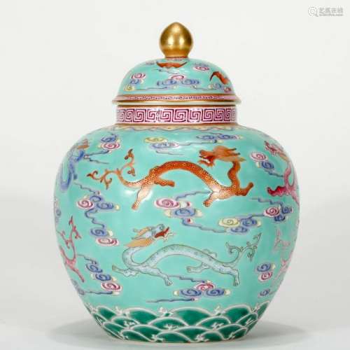 A CHINESE TURQUOISE FAMILLE ROSE PORCELAIN JAR