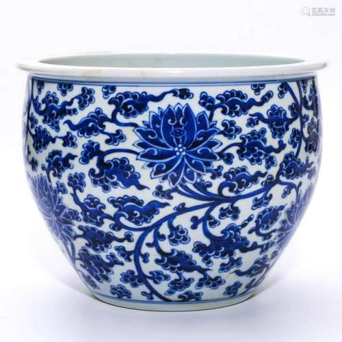 A CHINESE BLUE AND WHITE PORCELAIN FISH POND