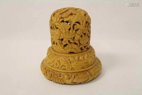 Wood carved finial(?)