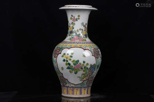 FAMILLE ROSE OPEN MEDALLION 'FLOWERS' VASE