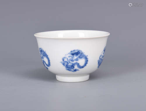 BLUE AND WHITE 'DRAGONS' CUP