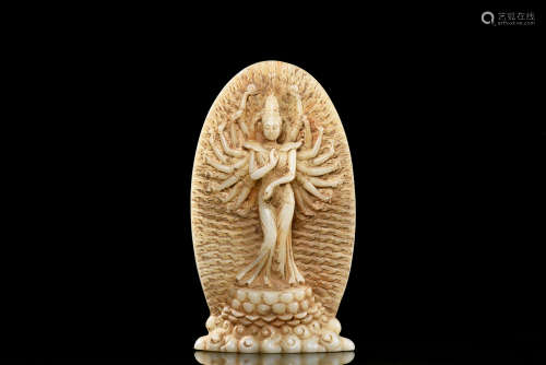 JADE CARVED 'HUNDRED ARMS GUANYIN' STANDING FIGURE