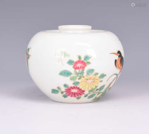 WUCAI 'FLOWERS AND BIRDS' JAR