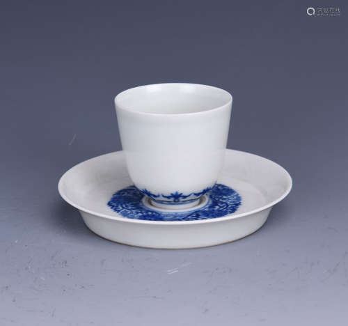 BLUE AND WHITE 'FLOWERS AND VINES' CUP AND SAUCER SET