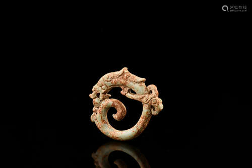 ARCHAIC JADE DRAGON PENDANT