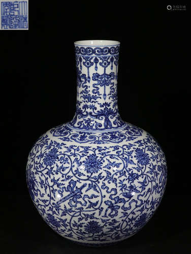 BLUE AND WHITE 'FLOWERS AND VINES' VASE, TIANQIUPING