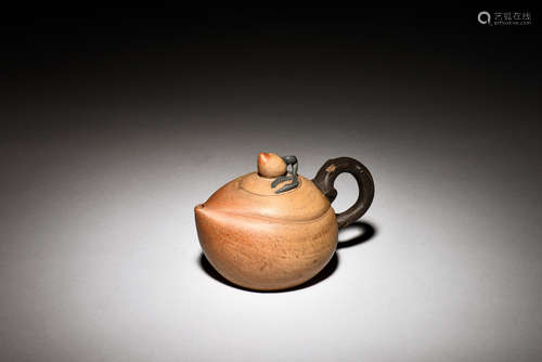 YIXING ZISHA 'PEACH' TEAPOT