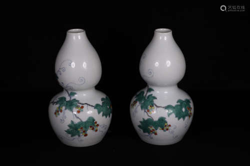 PAIR OF DOUCAI 'FRUITS' DOUBLE GOURD VASE