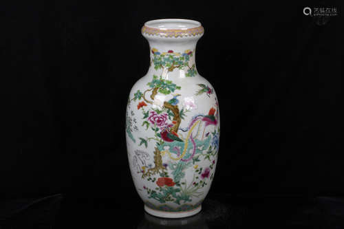 FAMILLE ROSE 'FLOWERS AND BIRDS' VASE