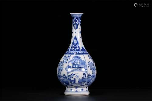 A Chinese Blue and White Porcelain Vase