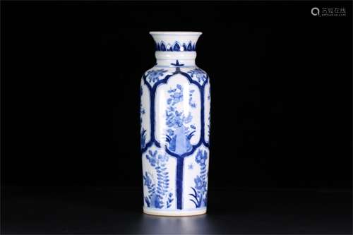 A Chinese Blue and White Porcelain Vase