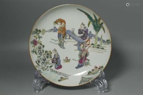 A Chinese Famille-Rose Porcelain Plate